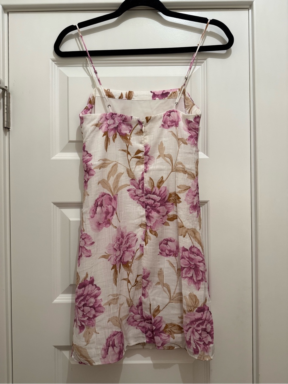 ABERCROMBIE & FITCH | Cream/Purple Floral
Crinkle Textured Mini Dress | SIZE XXS - Picture 5 of 6